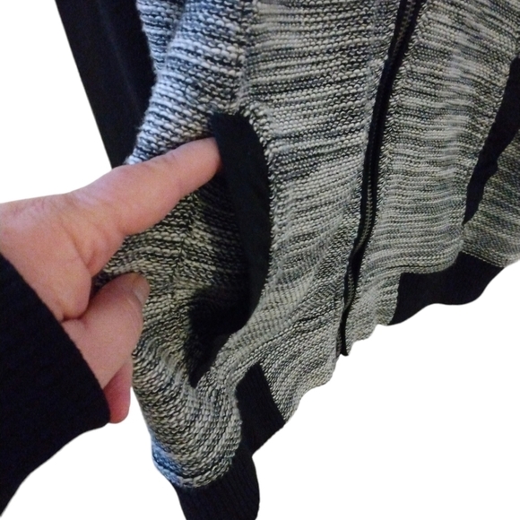 Per Se Sport Black & Gray Knit Medium Weight Pocketed Zip Up Jacket L - Picture 4 of 9